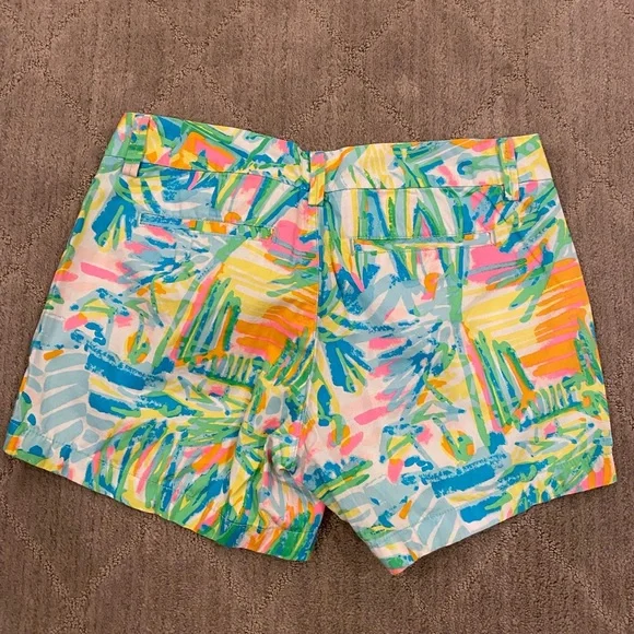 Lily Pulitzer Callahan shorts, size 4, 5 inch inseam - Picture 3 of 3